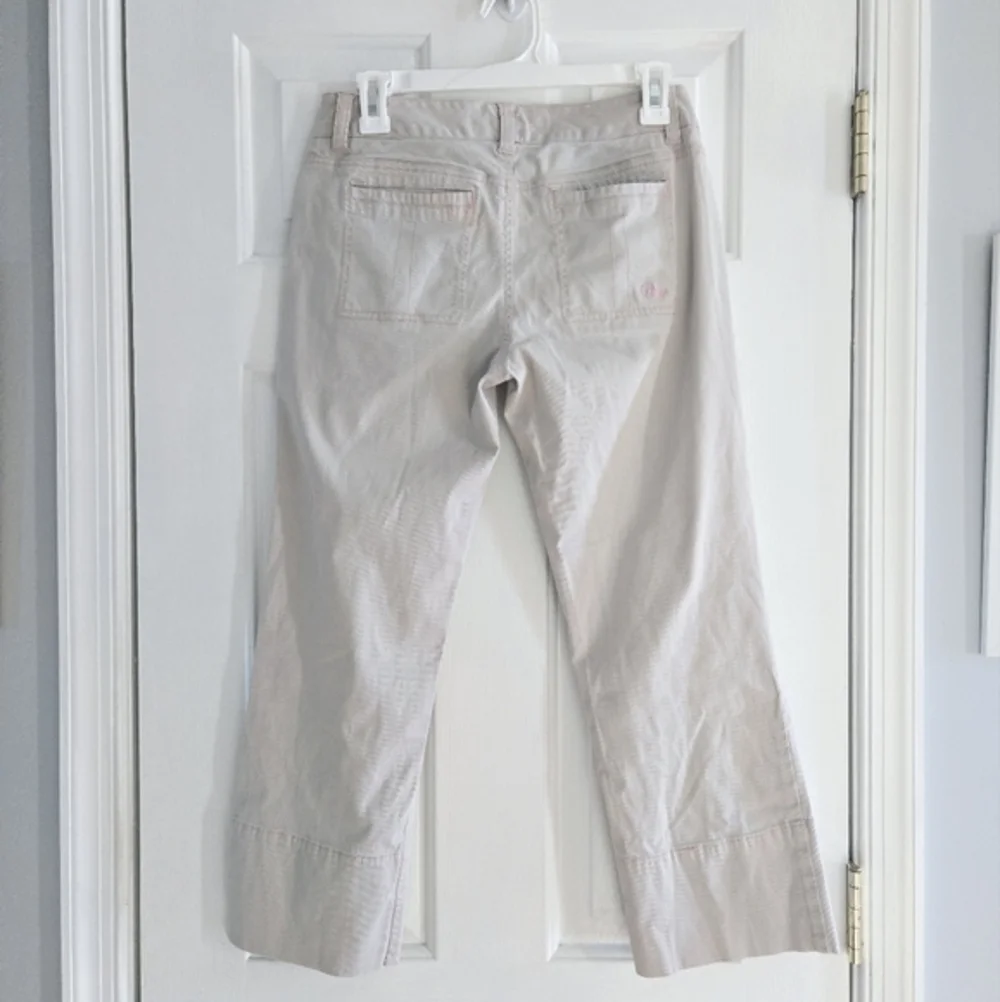 Plugg Size 9 Stylish Vintage Beige Cropped Pants